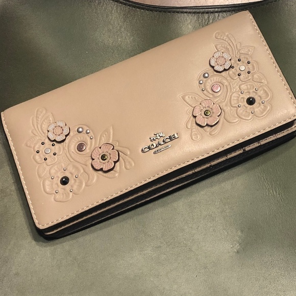 Coach Wallet - Picture 1 of 4
